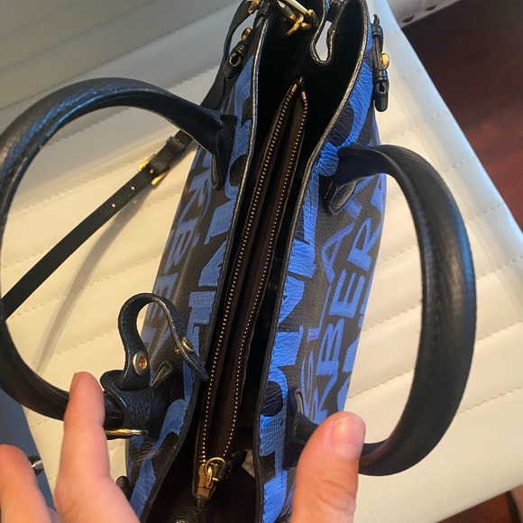 Limited edition Burberry graffiti bag - Picture 6 of 7